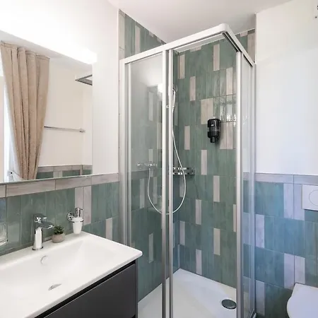 Betweenlakes 1st Floor East Lejlighed